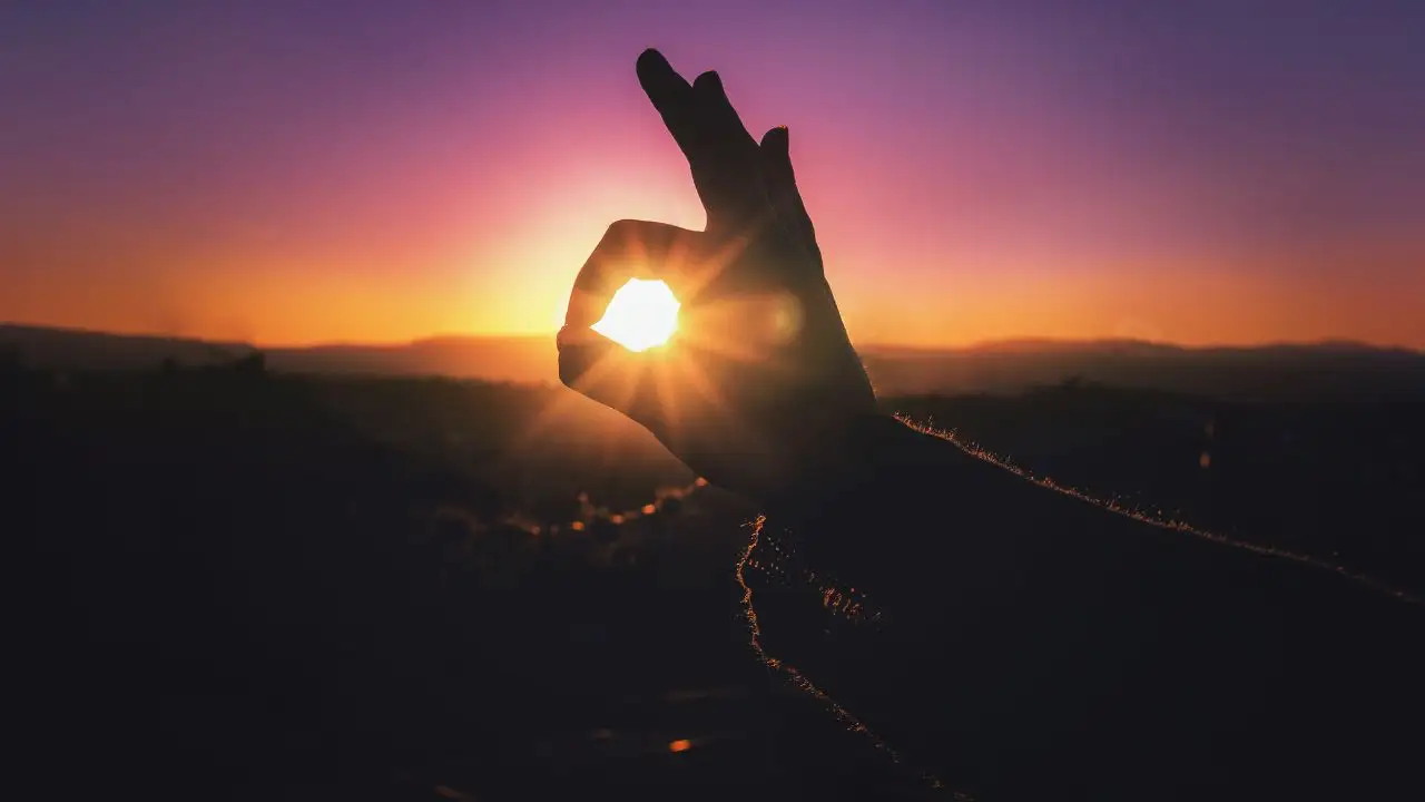 Read more about the article 正念日記｜臣服的練習，一切都是剛剛好（臣服的伸展瑜珈）